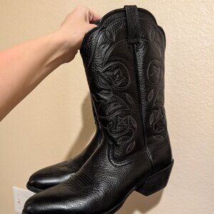 Ariat size 11 women's cowboy boots